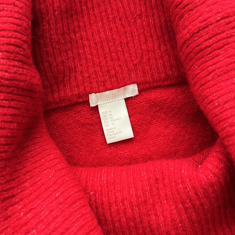 H&M sweater - Picture 3 of 3